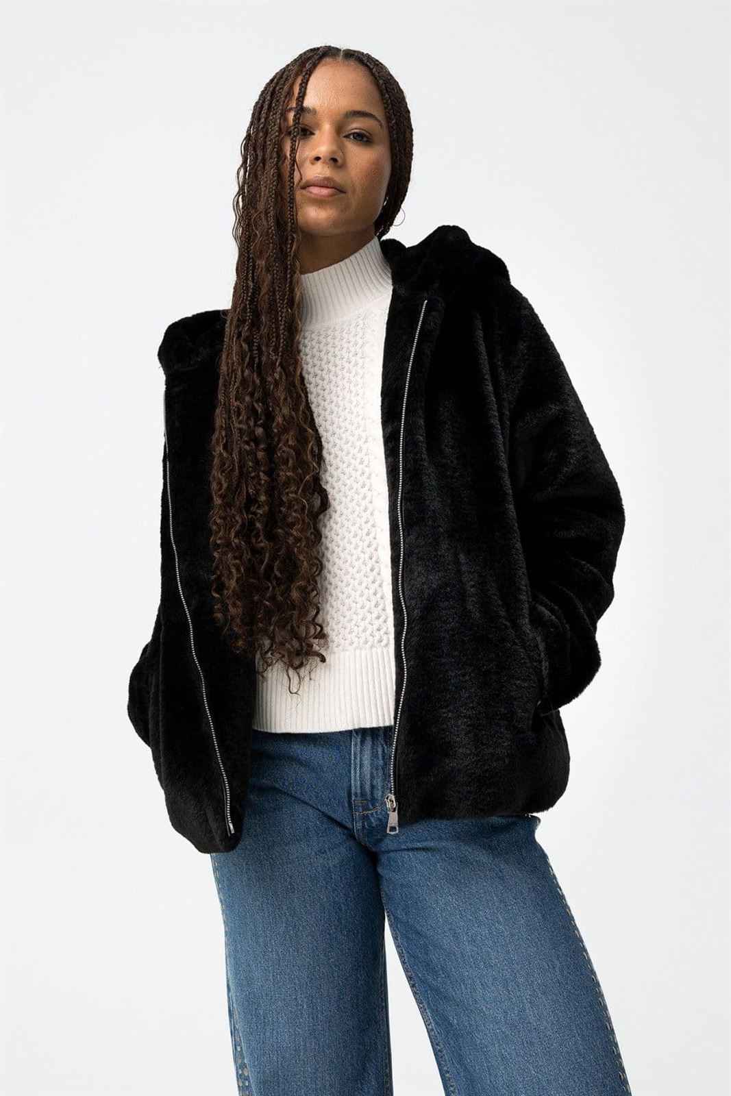 Abrigo pelo negro capucha, Classic - Imagen 5