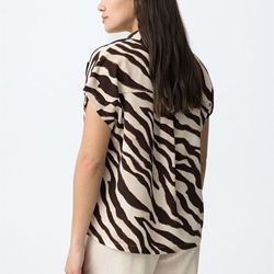 Blusa estampado cebra manga corta, Berto - Imagen 2