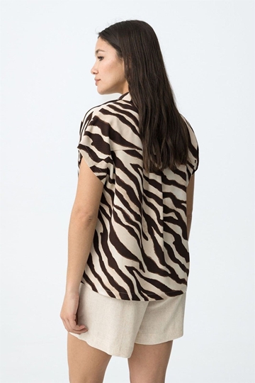 Blusa estampado cebra manga corta, Berto - Imagen 2