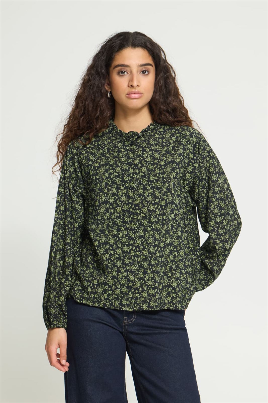 Blusa estampado floral Ichi, Gilvis - negro y verde - Imagen 1