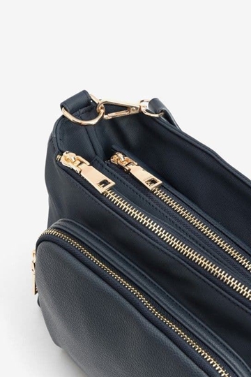 Bolso bandolera azul marino con bolsillos - Imagen 2