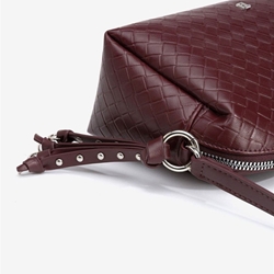 Bolso bandolera efecto piel tejida granate, Amaya - Imagen 2