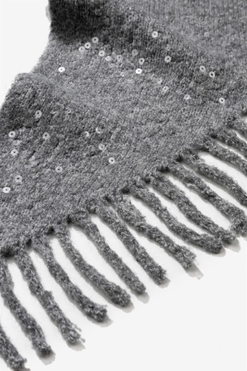 Bufanda triangular gris con lentejuelas - Imagen 2