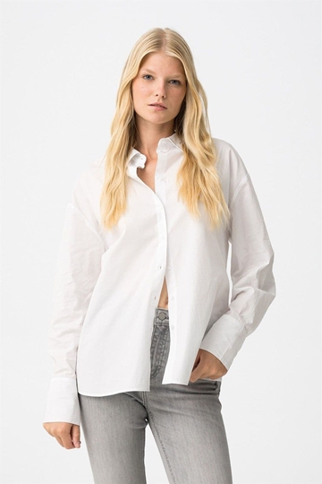 Camisa blanca, Castro - Imagen 2