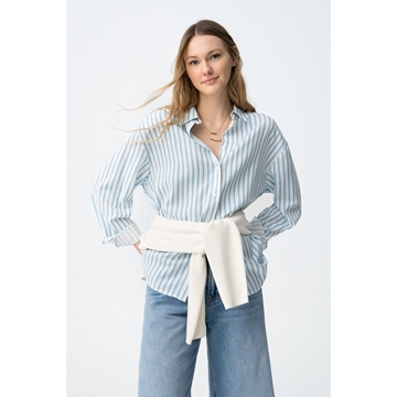Camisa de lino y rayas, Ella - Imagen 1