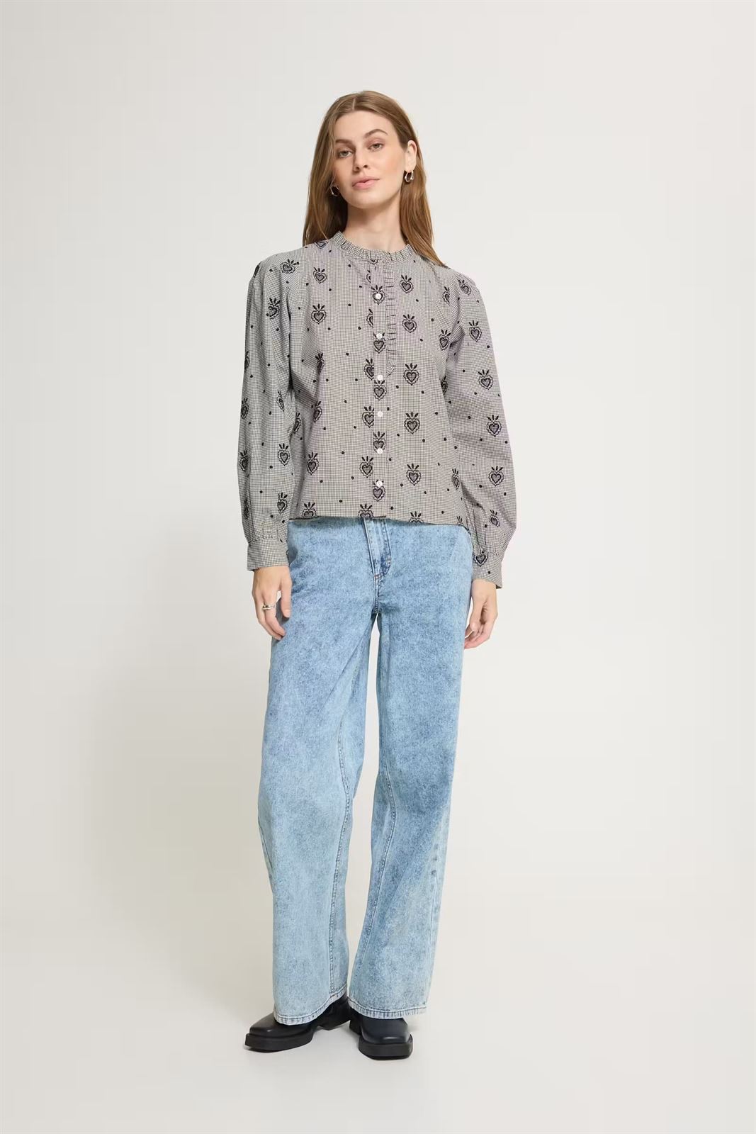 Camisa Eloza de cuadros vichy con corazones bordados Ichi - crudo y azul marino - Imagen 3