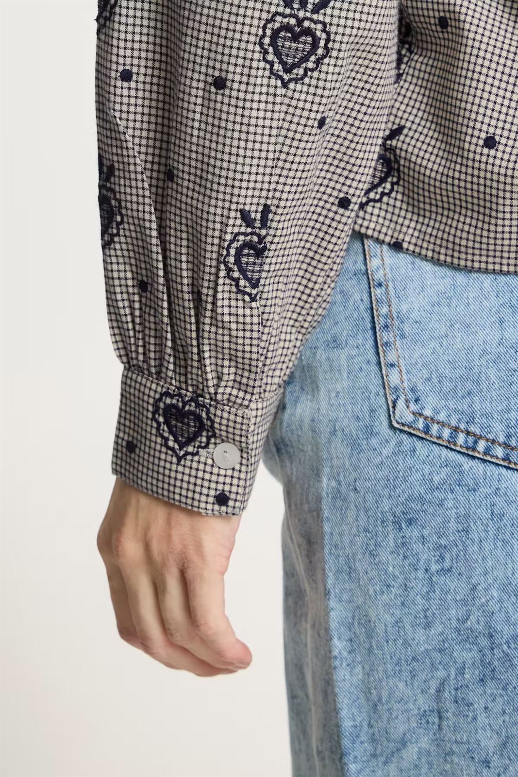 Camisa Eloza de cuadros vichy con corazones bordados Ichi - crudo y azul marino - Imagen 6