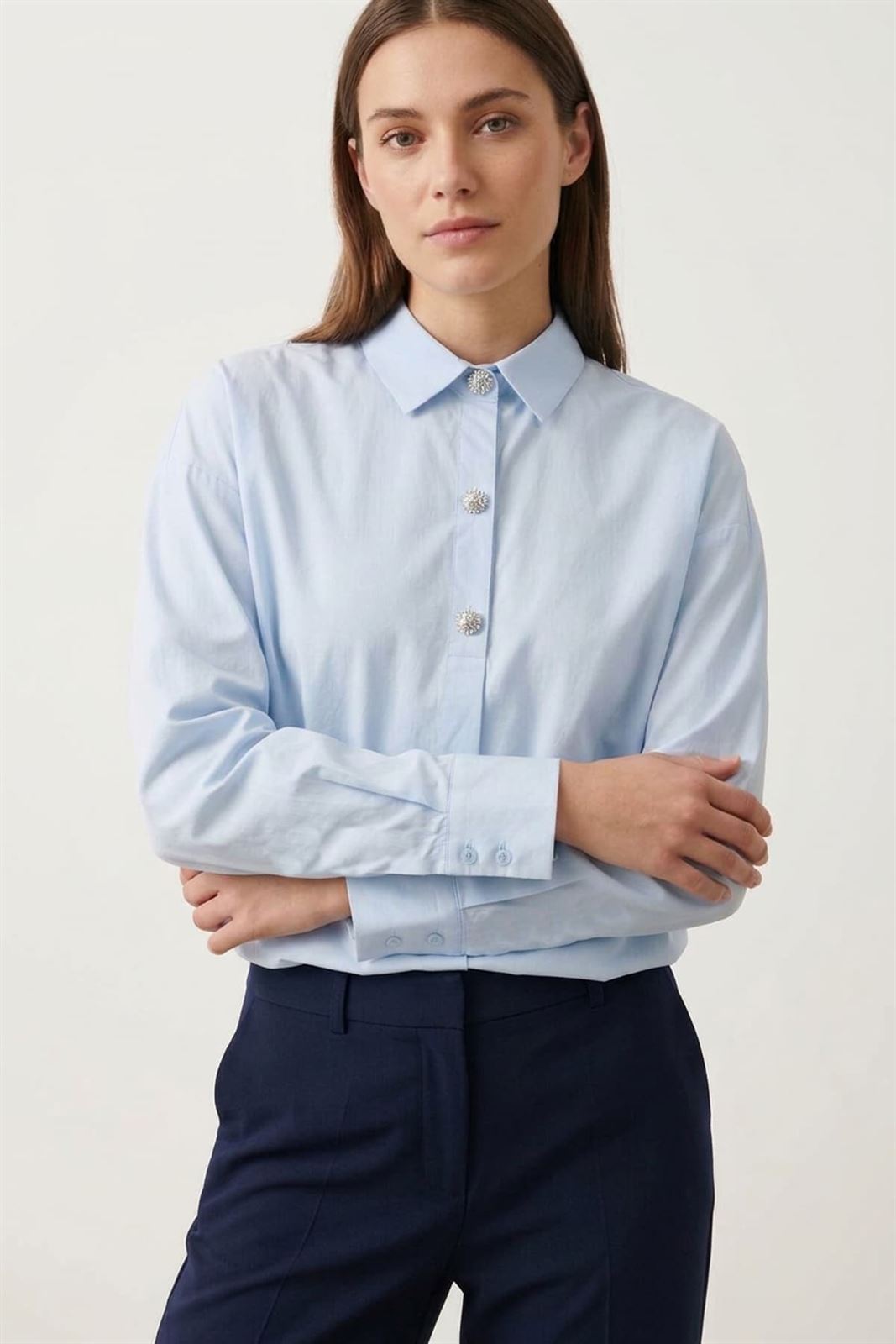 Camisa oversize con botones joya Ichi, Lisari- celeste - Imagen 1