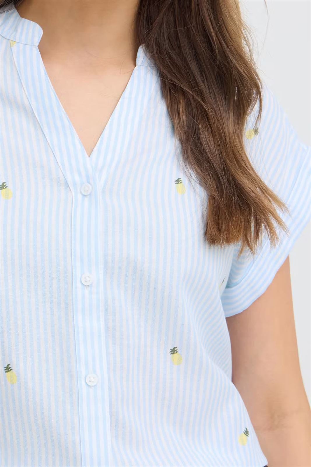 Camisa rayas con piñas, By Isilas - Imagen 4