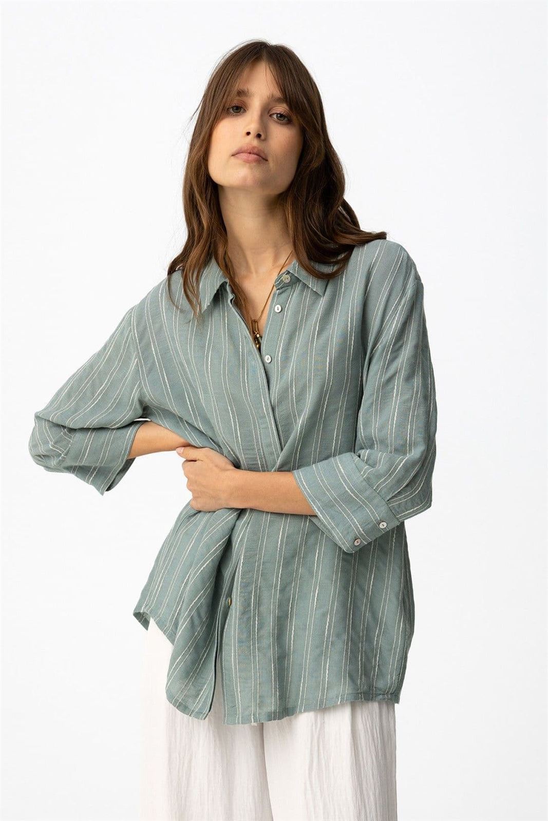 Camisa verde rayas oversize, - Imagen 3
