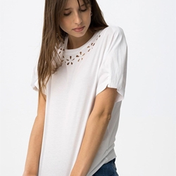 Camiseta blanca calados, Meda - Imagen 1