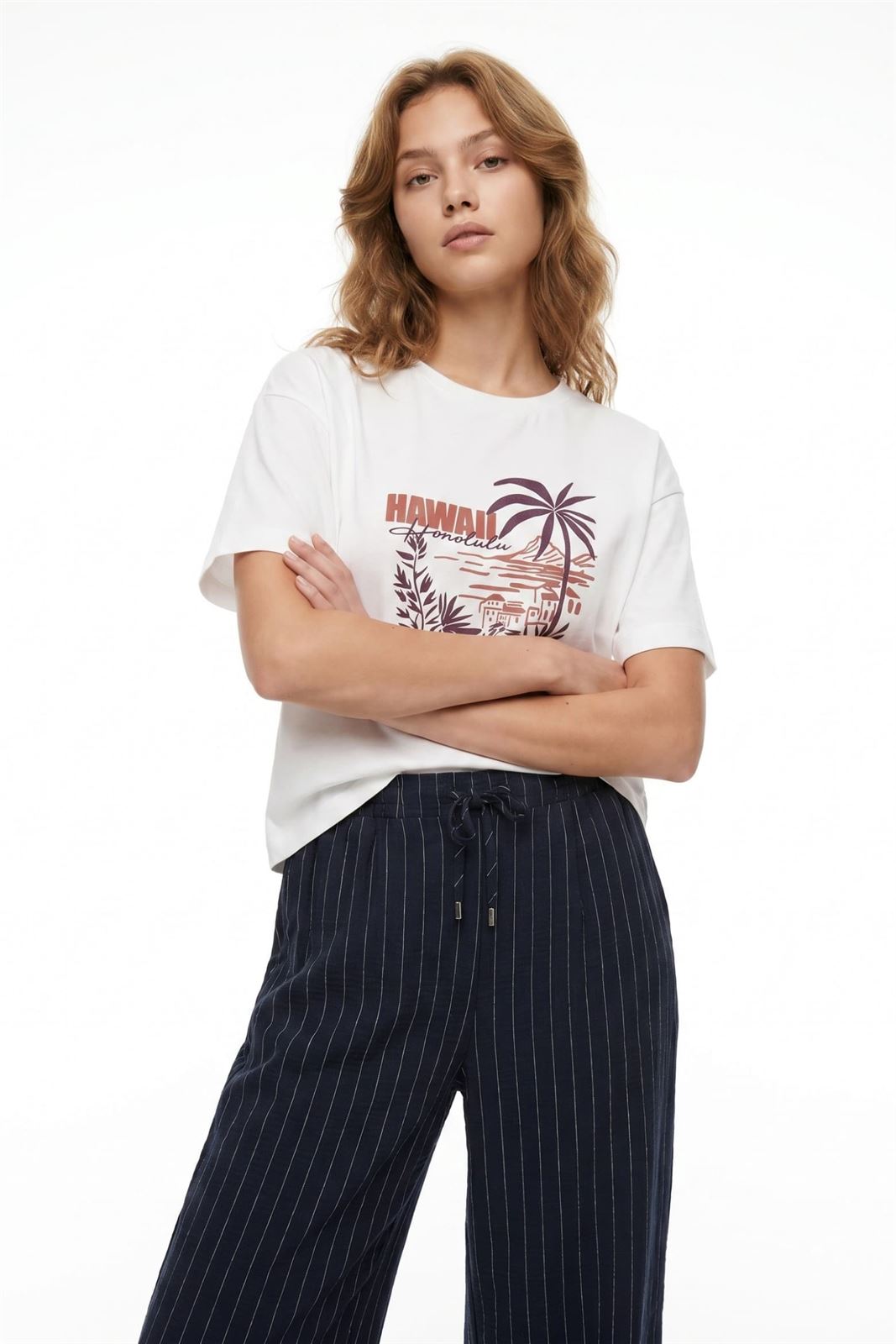 Camiseta blanca hawai, Rosalia - Imagen 1