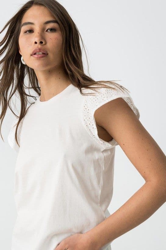 Camiseta de algodón blanca con detalles de volantes, Graciosa - Imagen 1