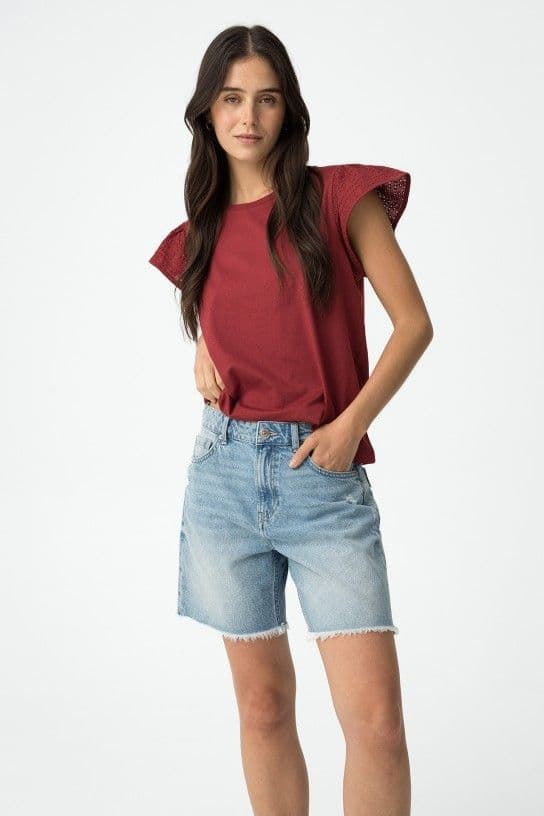 Camiseta granate con Mangas en Bordado Inglés, Graciosa - Imagen 5