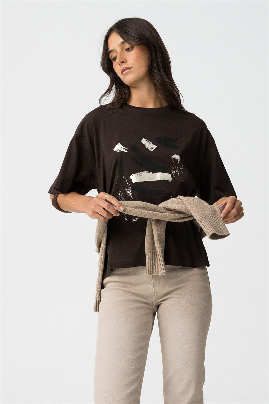Camiseta marrón chocolate, Maizena - Imagen 3