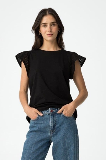 Camiseta negra con Mangas en Bordado Inglés, Graciosa - Imagen 2