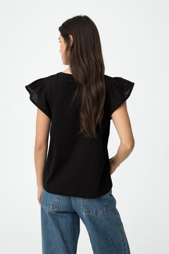Camiseta negra con Mangas en Bordado Inglés, Graciosa - Imagen 4