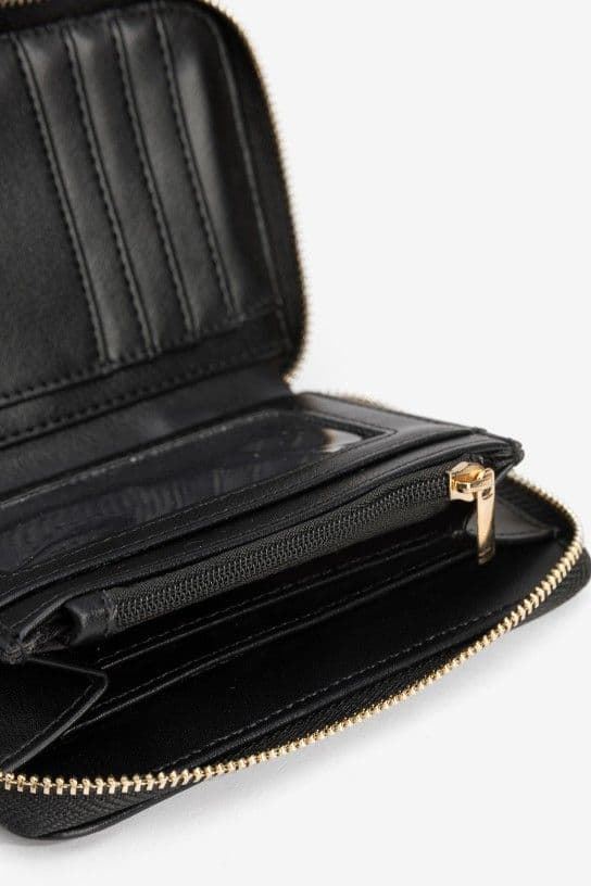 Cartera negra tachas doradas - Imagen 4