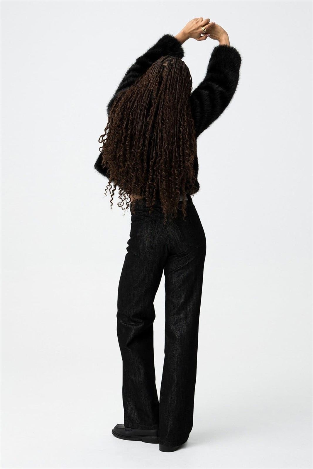 Chaqueta Corta Pelo negro, Thretha - Imagen 5