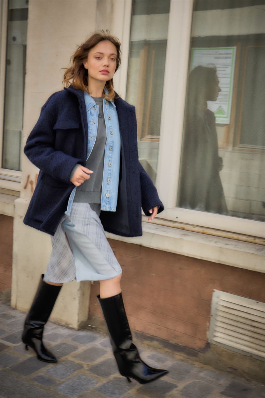 Chaqueta Stipa de efecto bouclé oversize con cuello alto y cuatro bolsillos Ichi - azul marino - Imagen 2