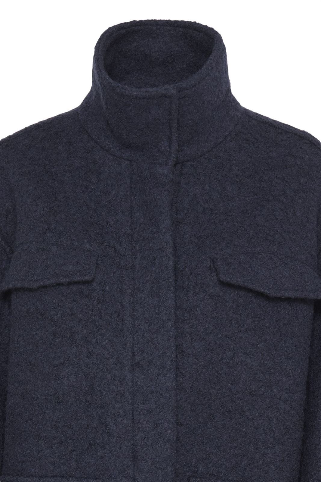 Chaqueta Stipa de efecto bouclé oversize con cuello alto y cuatro bolsillos Ichi - azul marino - Imagen 8