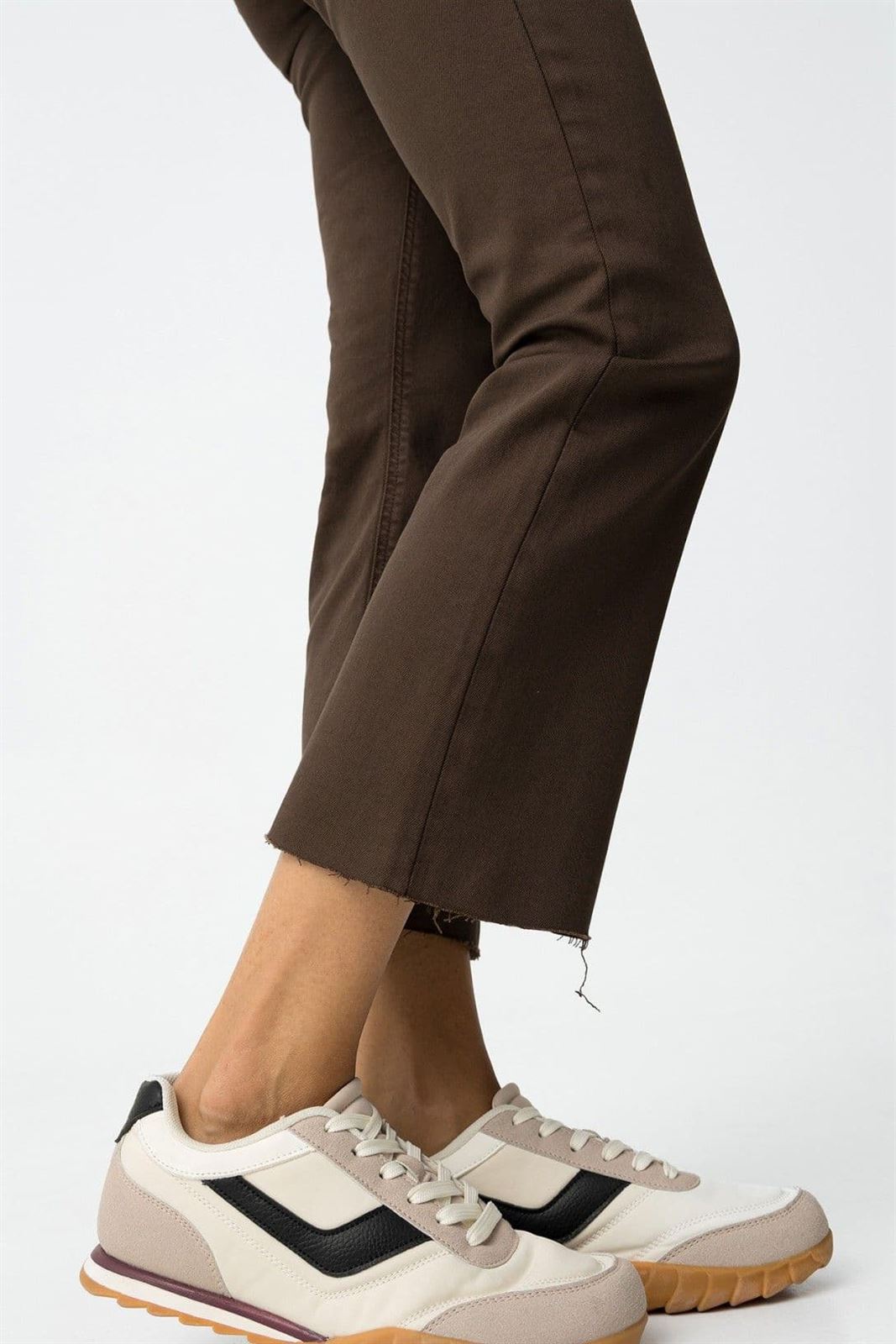 Jeans marrones cropped flare, Megan - Imagen 7