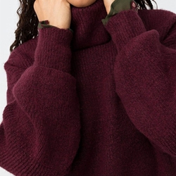 Jersey de punto burdeos cuello subido, Kinitty - Imagen 2