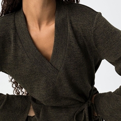 Jersey escote en v verde, Aria - Imagen 2