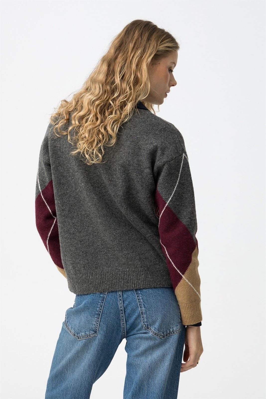 Jersey gris con rombos, Preppy - Imagen 3