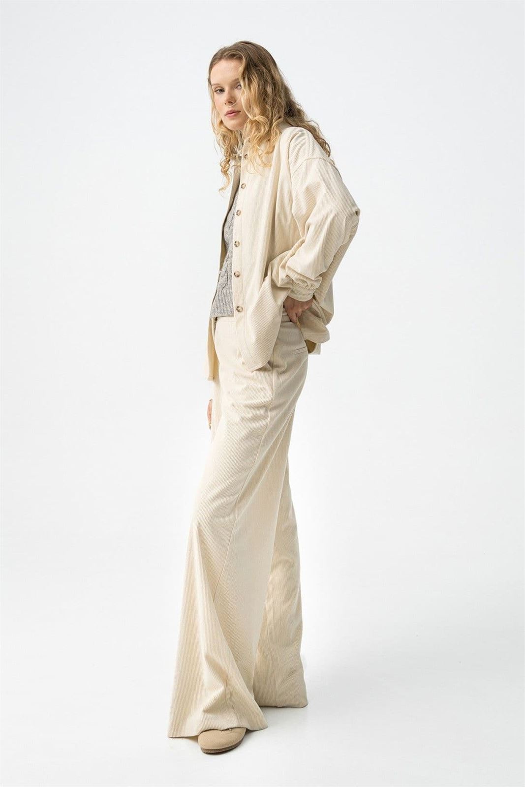 Pantalón ancho claro, Cardado - Imagen 3