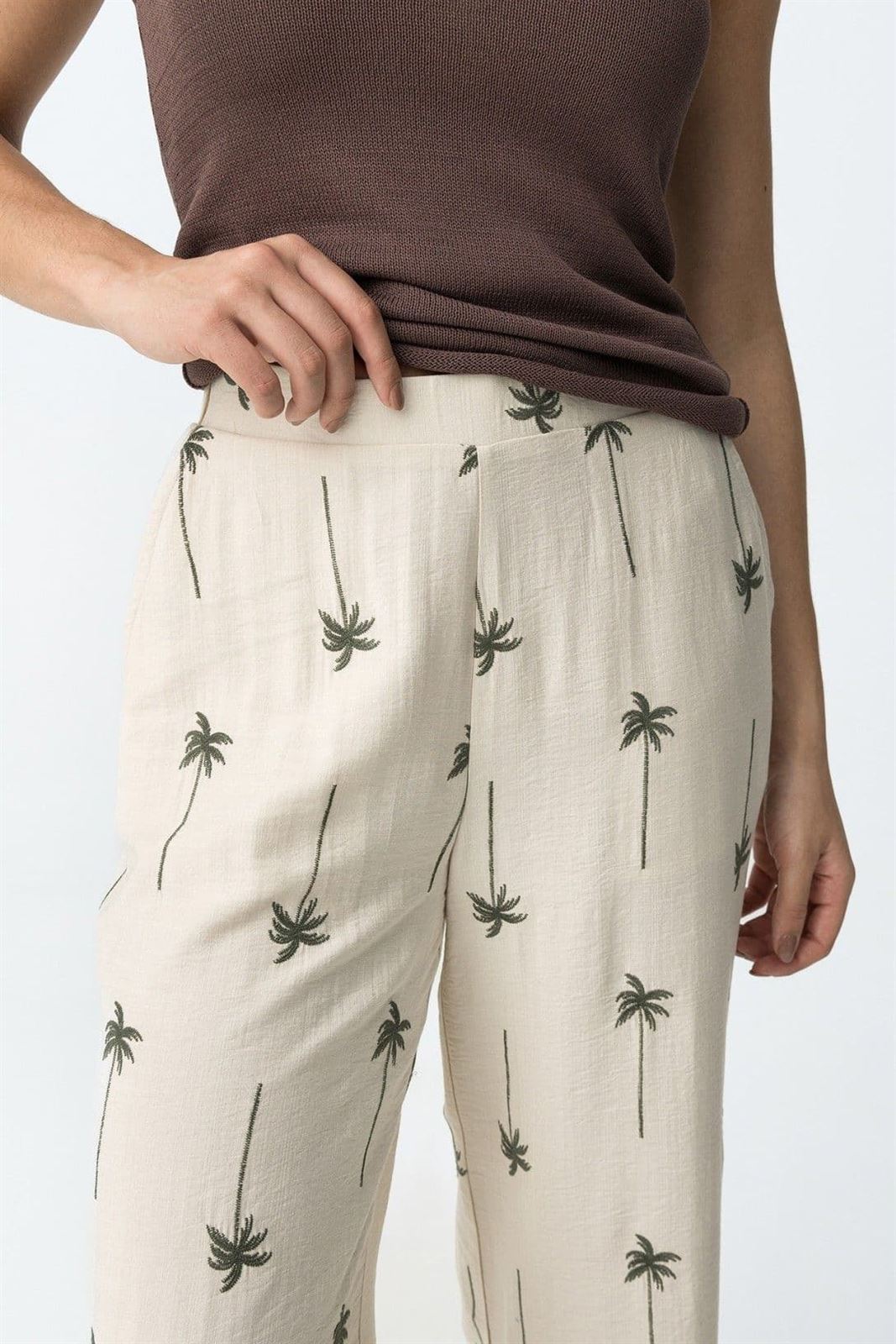 Pantalón bordado palmeras, Palmeira - Imagen 3