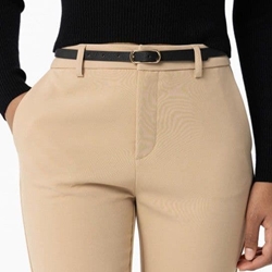 Pantalón Chino beige con Cinturón, Benedita - Imagen 2
