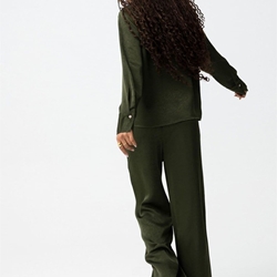Pantalón textura verde, Marilu - Imagen 2