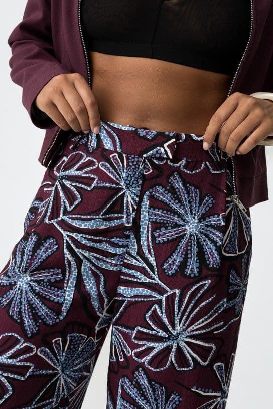 Pantalones fluidos estampados, Mcqueen - Imagen 4