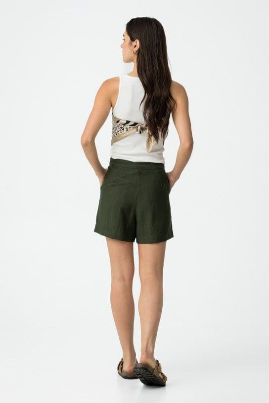 Pantalones verdes cortos clásicos de corte ajustado, Kim - Imagen 4