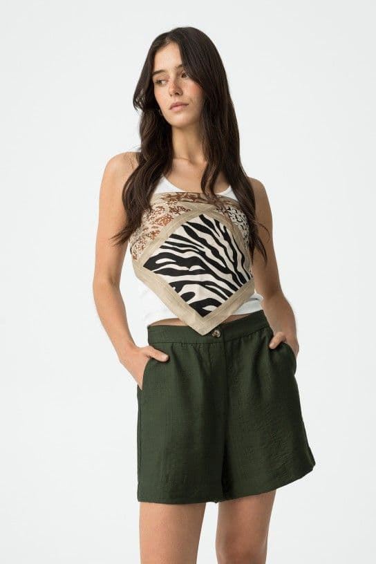 Pantalones verdes cortos clásicos de corte ajustado, Kim - Imagen 5