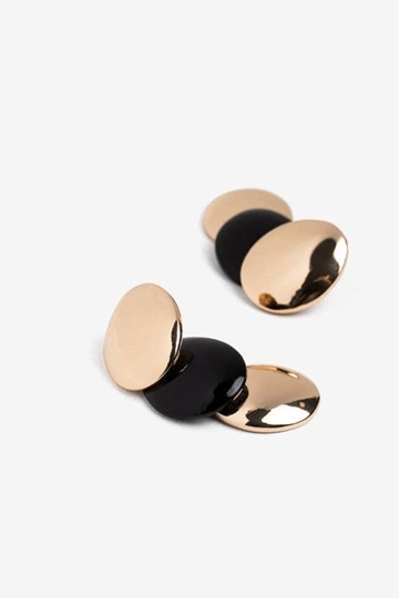 Pendientes dorados y negros - Imagen 2