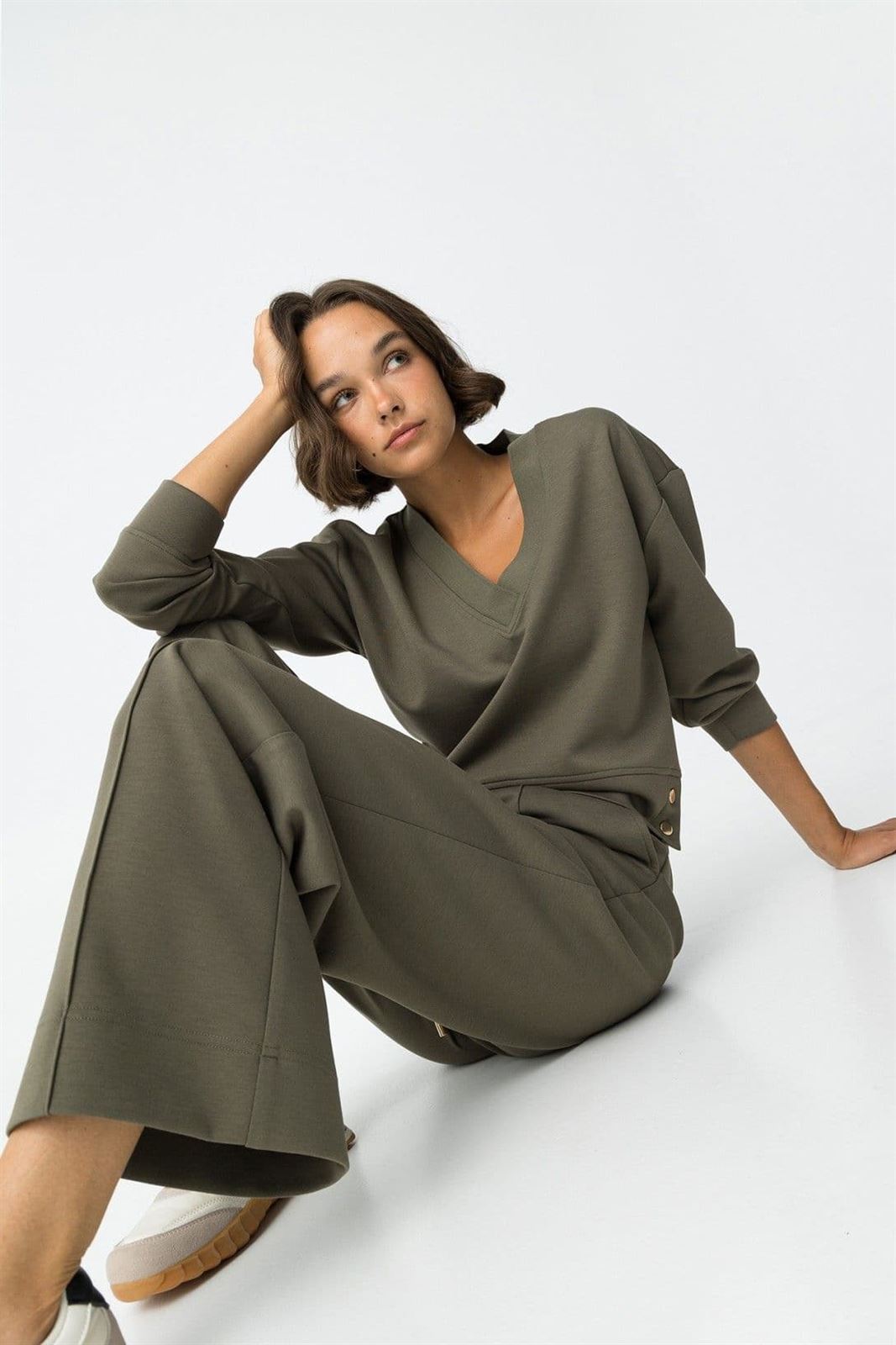 Sudadera verde con Botones Metálicos, Kenzina - Imagen 1