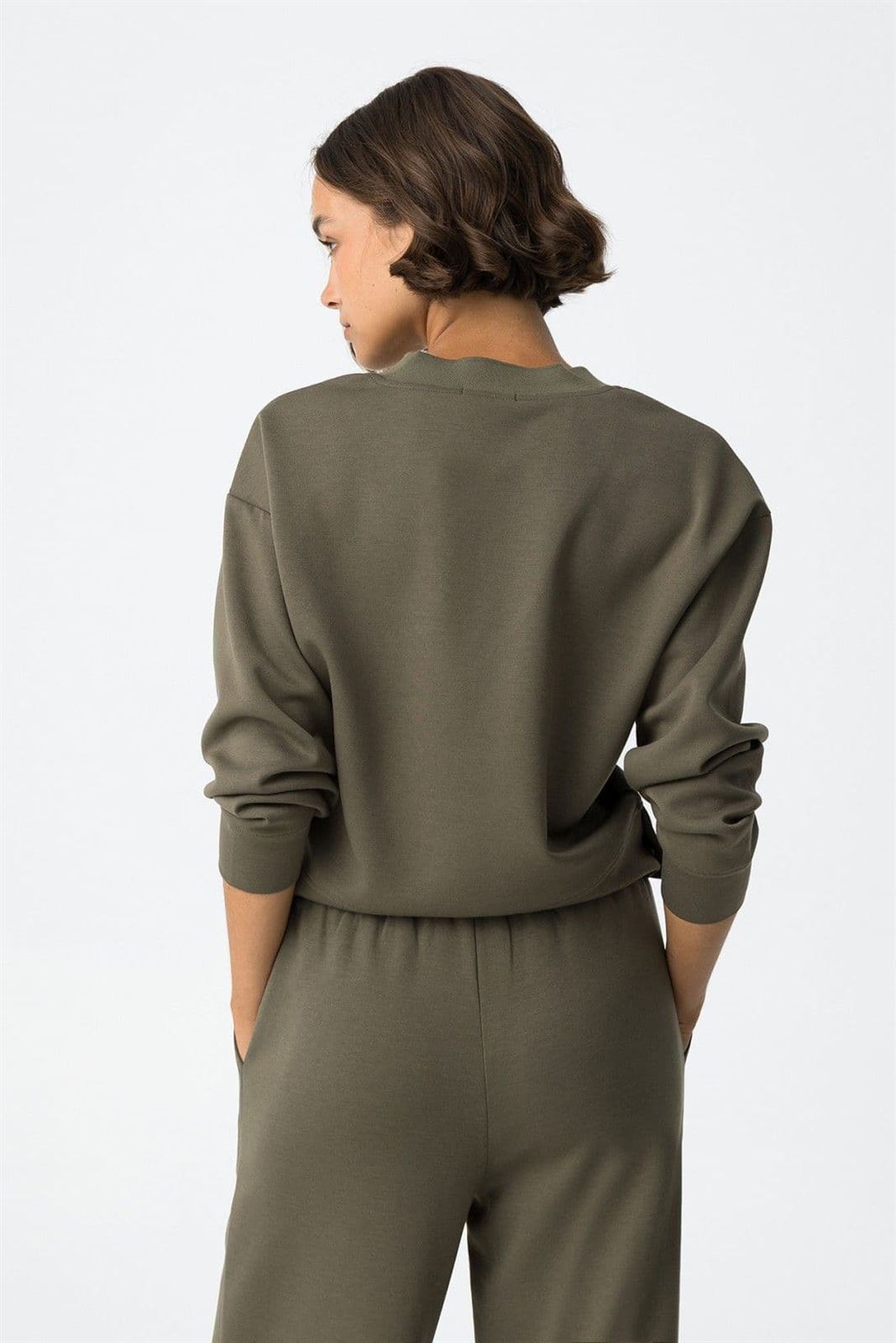 Sudadera verde con Botones Metálicos, Kenzina - Imagen 3