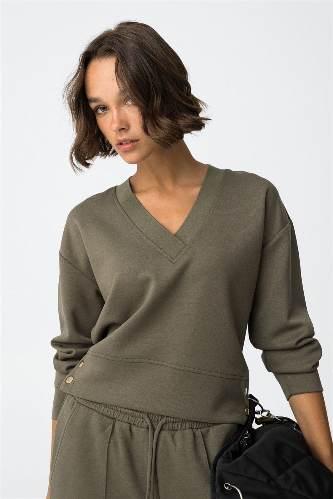 Sudadera verde con Botones Metálicos, Kenzina - Imagen 4