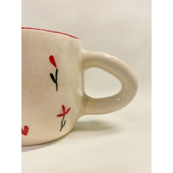 Taza de gres de flores y corazones - Imagen 2