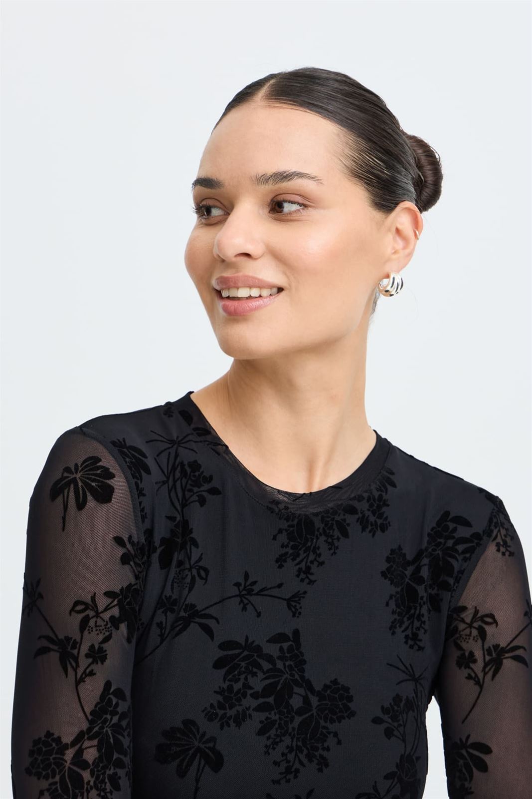 Top floral B.young, Rimesha - negro - Imagen 3