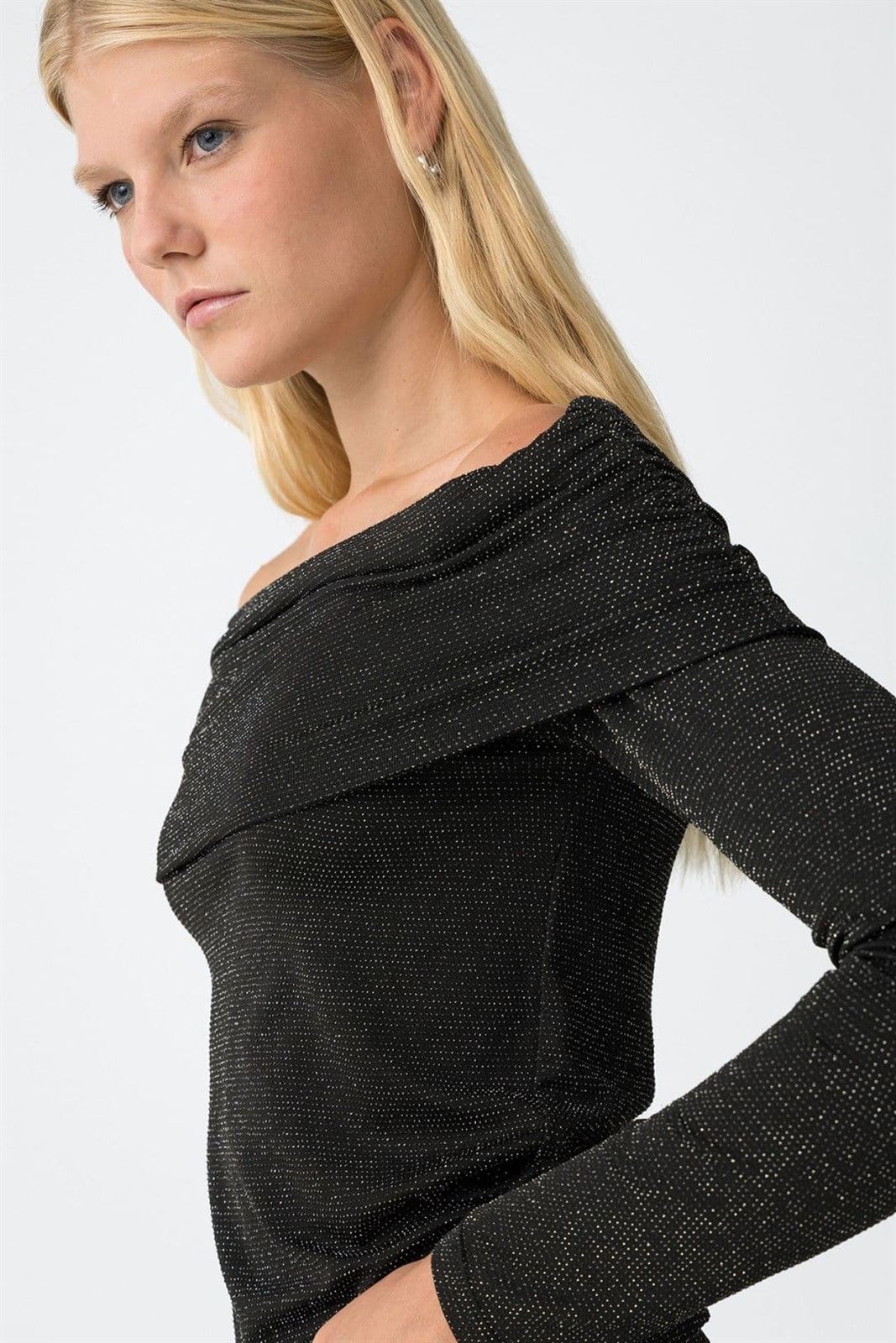 Top Hombros Descubiertos con Hilo Metalizado - Imagen 4