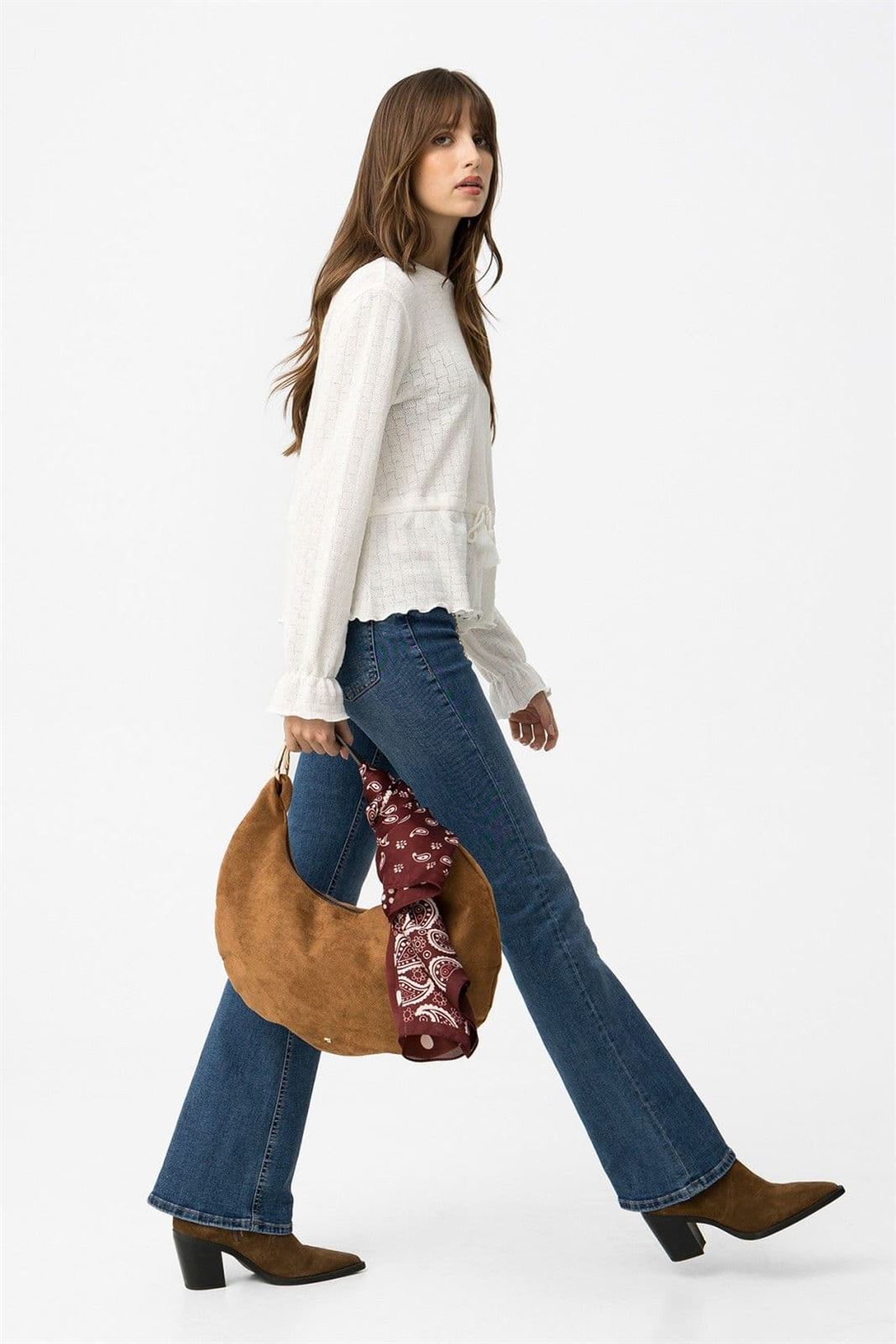 Vaqueros de corte flare cinturón incluido, Zoe_80 - Imagen 3