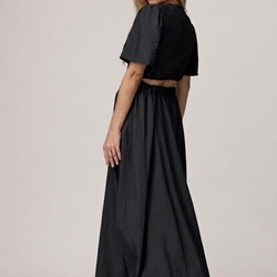 Vestido negro, Salina - Imagen 2